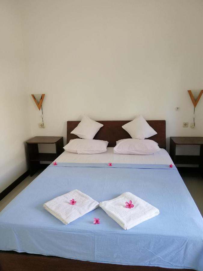 Vacation Inn Gili Gili Trawangan Exterior photo
